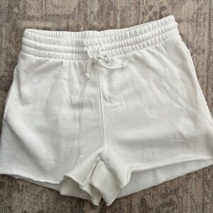Like new Aritzia tna cozy fleece perfect boyfriend sweat short 3in size M